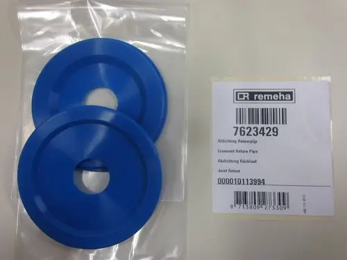 Zwei blaue Gummidichtungen in transparenter Verpackung, gekennzeichnet mit der Marke Remeha, für ein Rücklaufrohr.